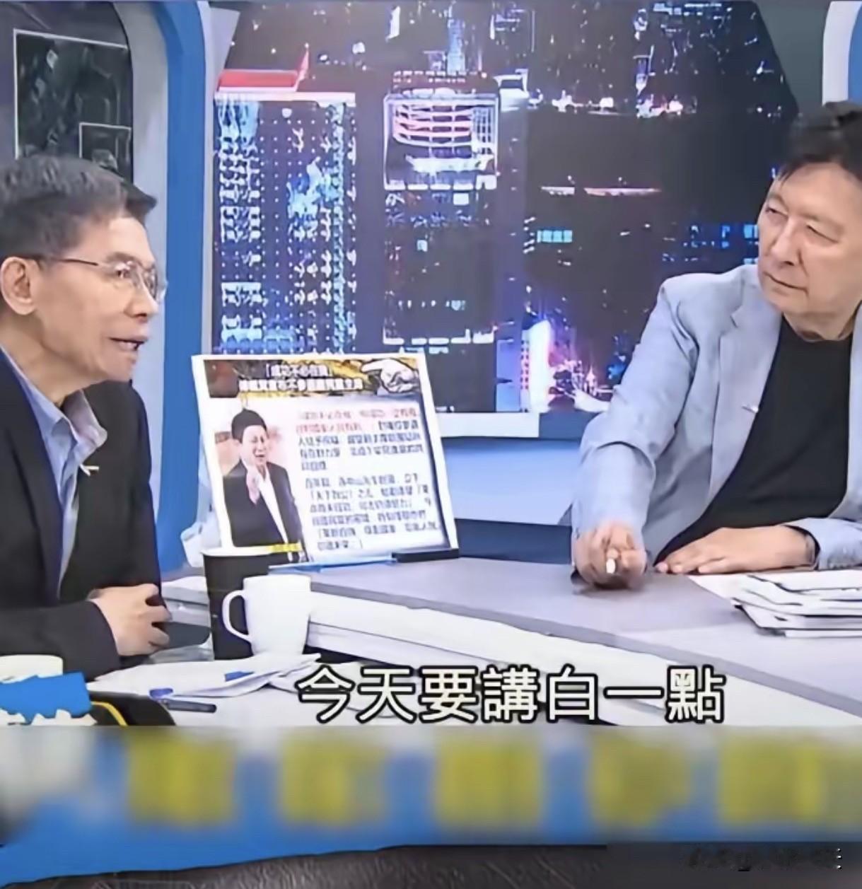赵少康能够在岛内媒体平台上混的如鱼得水，离不开他这一张见人说人话见鬼说鬼话的贫嘴