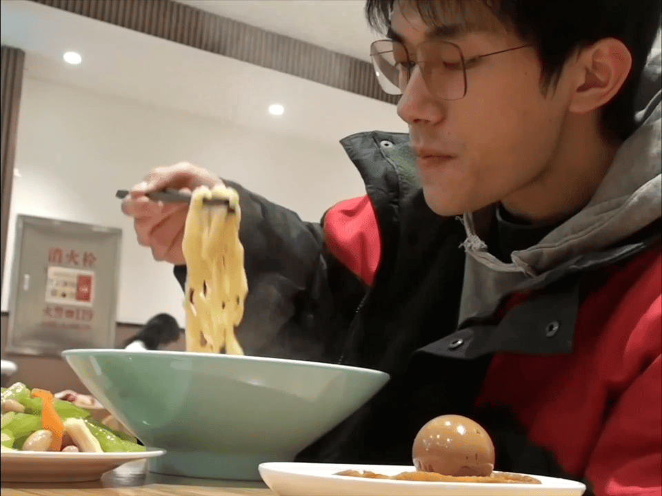 本来还想再去吃碗面呢🍜…