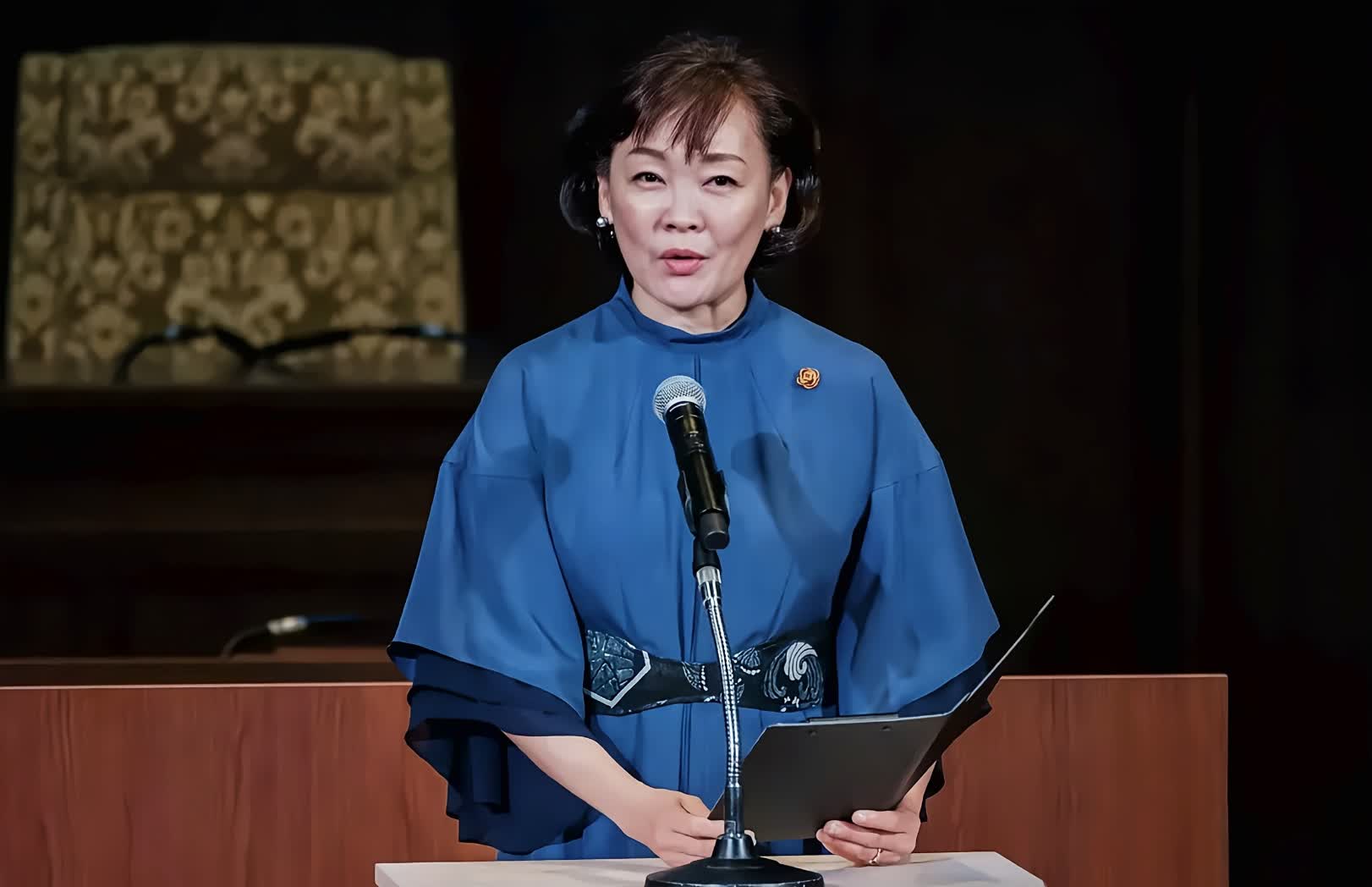 爆！普京会见安倍晋三遗孀，背后藏着啥猫腻？普京会见安倍晋三遗孀安倍昭惠