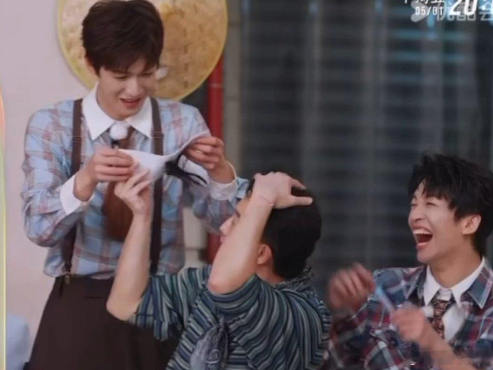 李昀锐就这么小心翼翼的闯祸了李昀锐又闯祸了温柔少年自带专属乌龙，李昀锐小心翼翼反