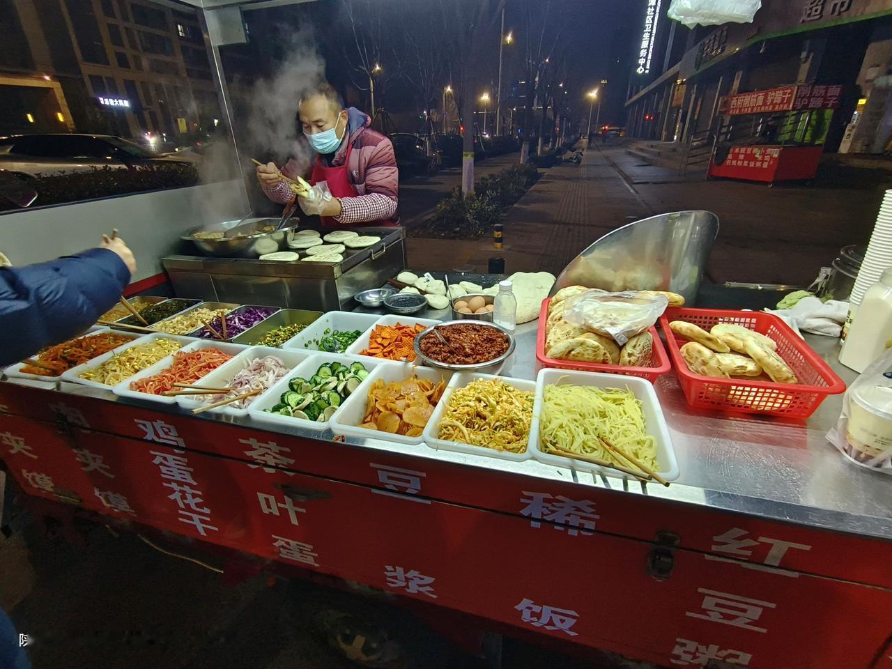 关于做人1. 嘴要甜，多说好话。别人听着舒服，才愿意帮你，机会多了，赚钱的