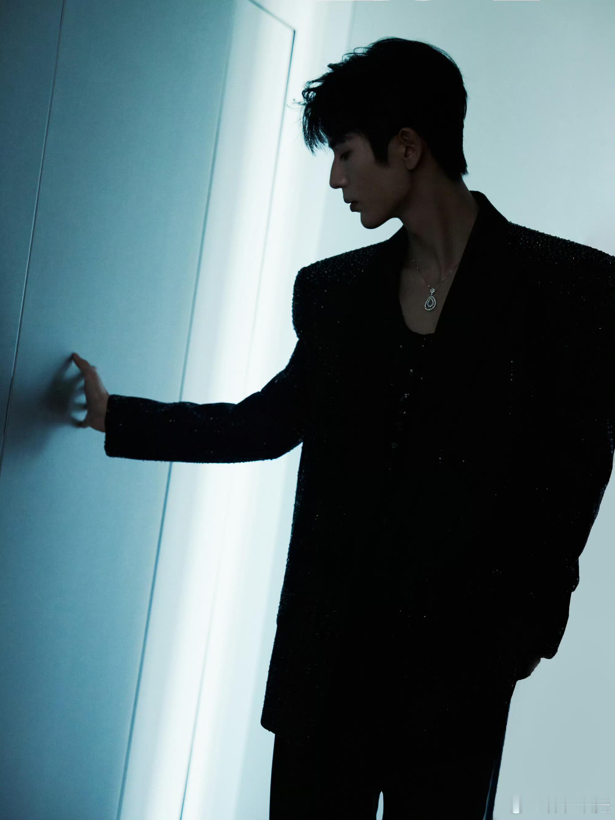 张凌赫每天都有新图看，注意休息啊凌赫张凌赫｜​​​