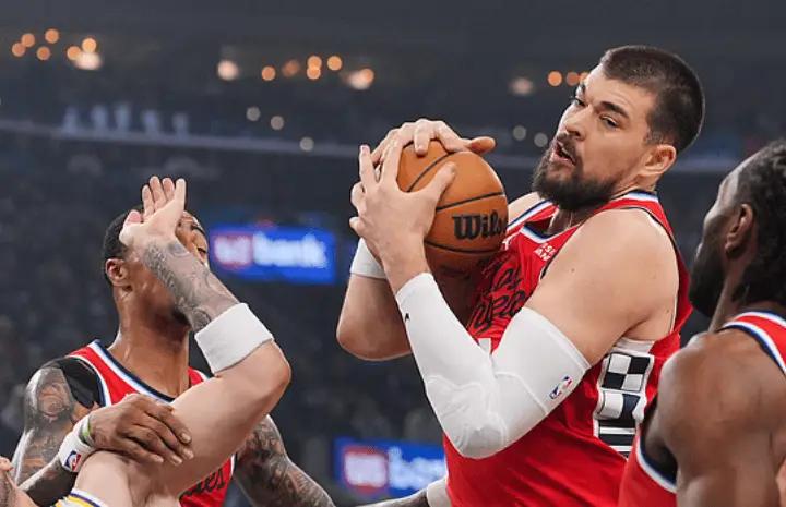 祖巴茨和快船格格不入，也许会被球队交易！快船之所以会在祖巴茨受伤之后取得六连