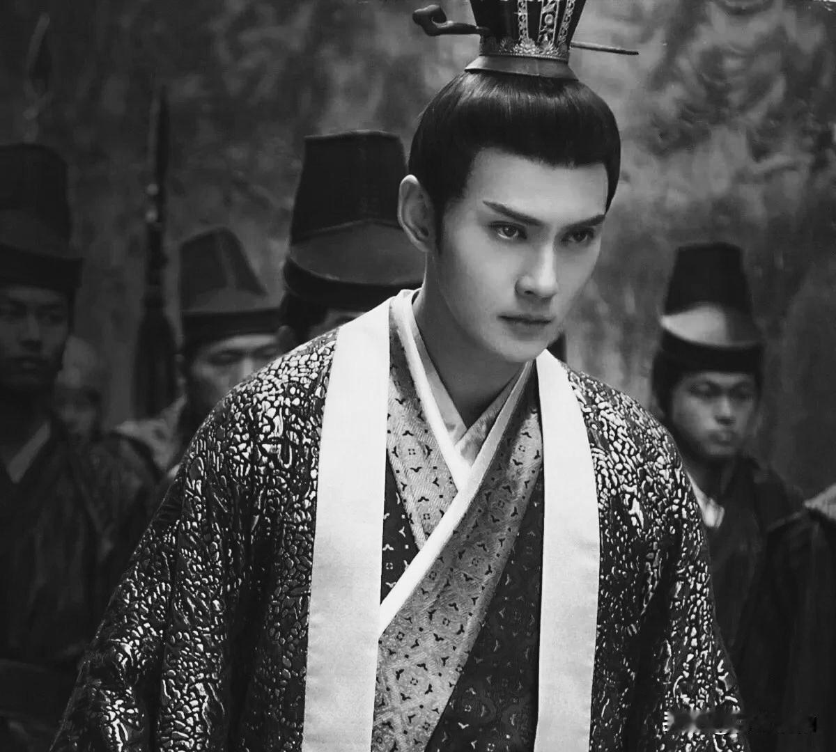 北魏永熙三年，宇文泰站在潼关城头，看着东面滚滚烟尘——那是高欢率领的二十万东魏大