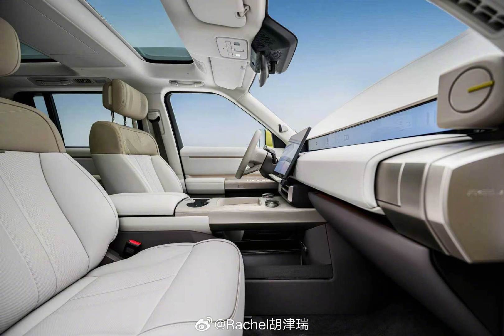 #神行者8的156项豪华超配#豪华SUV，到底什么才叫真满配？神行者8交出了一份很有诚意的答卷：15