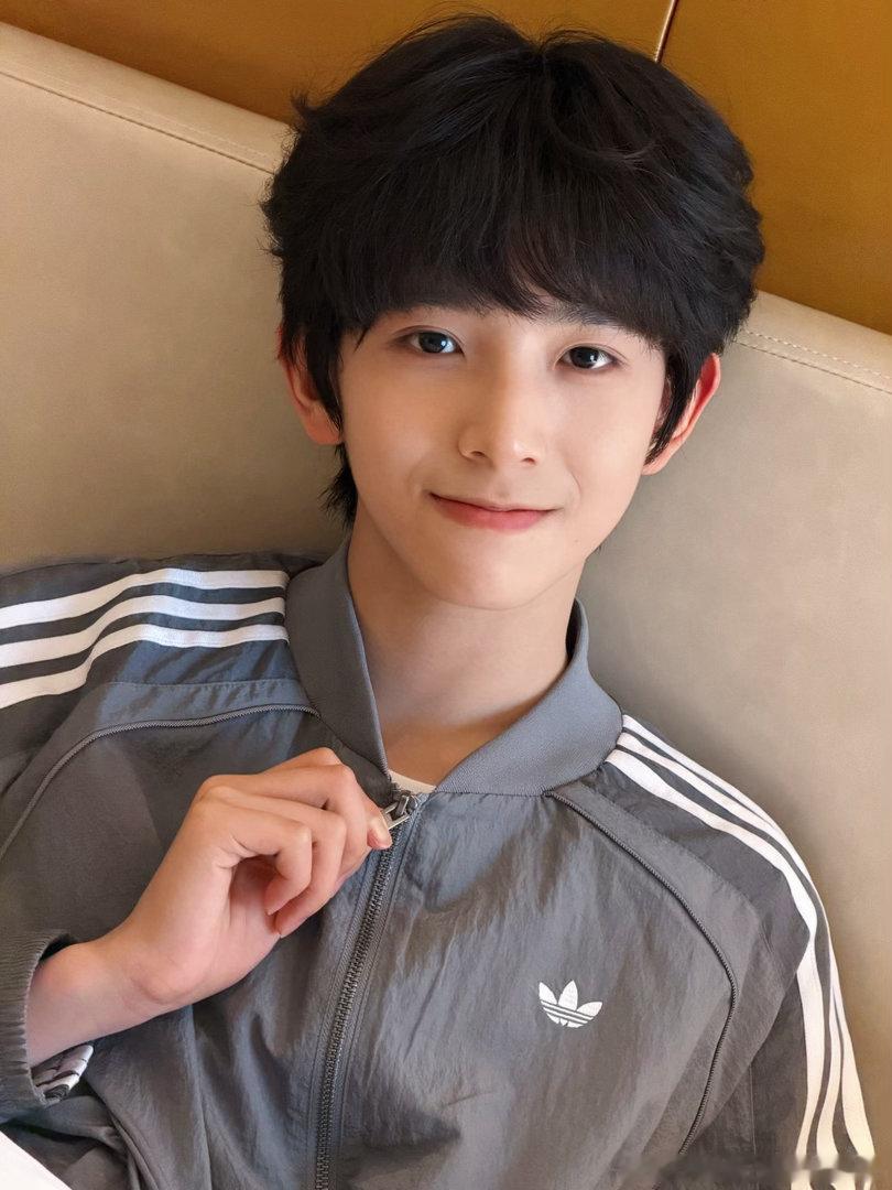 陈浚铭泡泡语音❣️❣️❣️小甜豆驾到‼️欢迎哥哥姐姐来了解【四代第一门面陈浚铭