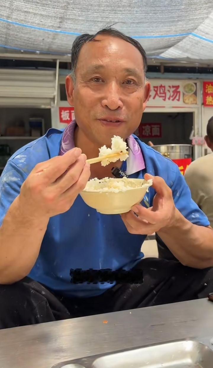 小孩舅舅结婚5年了，一直没有孩子，问原因说压力太大，暂时不考虑要孩子！这可能是当