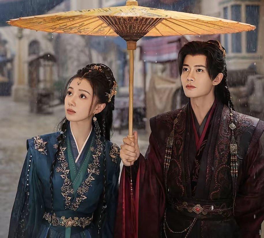 谁懂啊！冲着任嘉伦追的新剧，竟意外被女主狠狠反差到！发现女主角有点眼熟，原来她就