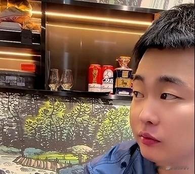 辛巴早看透“小冠军”当面提醒却遭巴扎黑反驳。二驴吐槽去