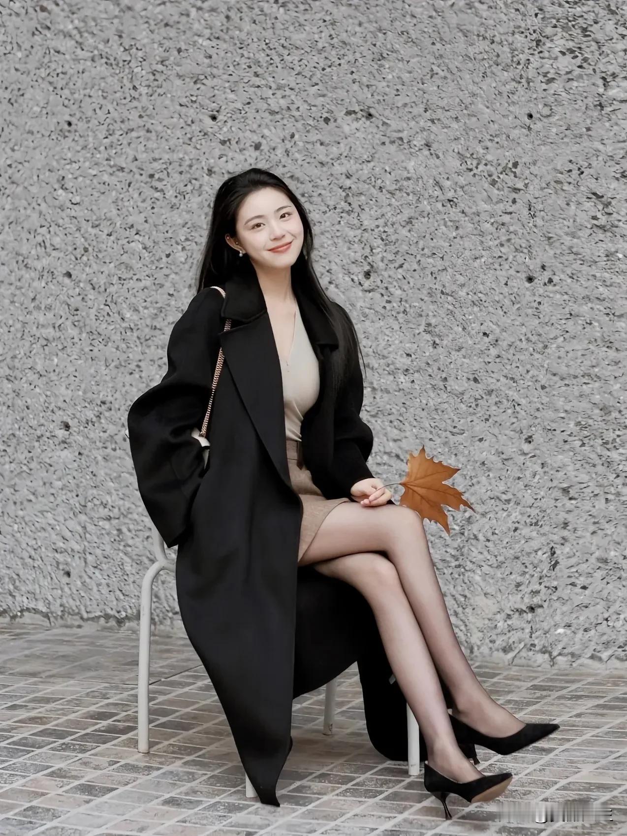 往心里装一些阳光和花海，再装一些少女心