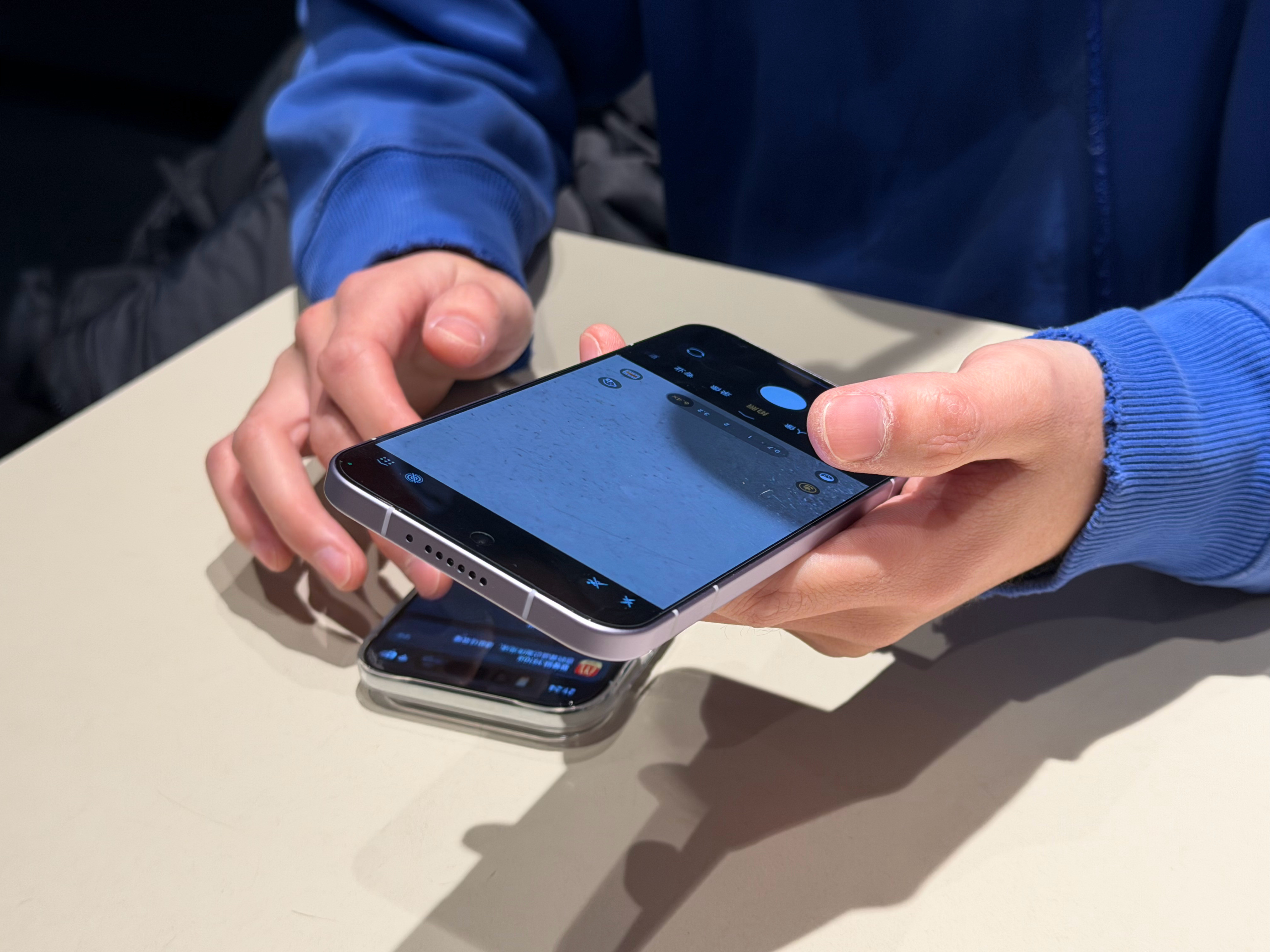 Air肯定是有未来的，而且是趋势。我目前用过的Air就两款，荣耀的MagicA