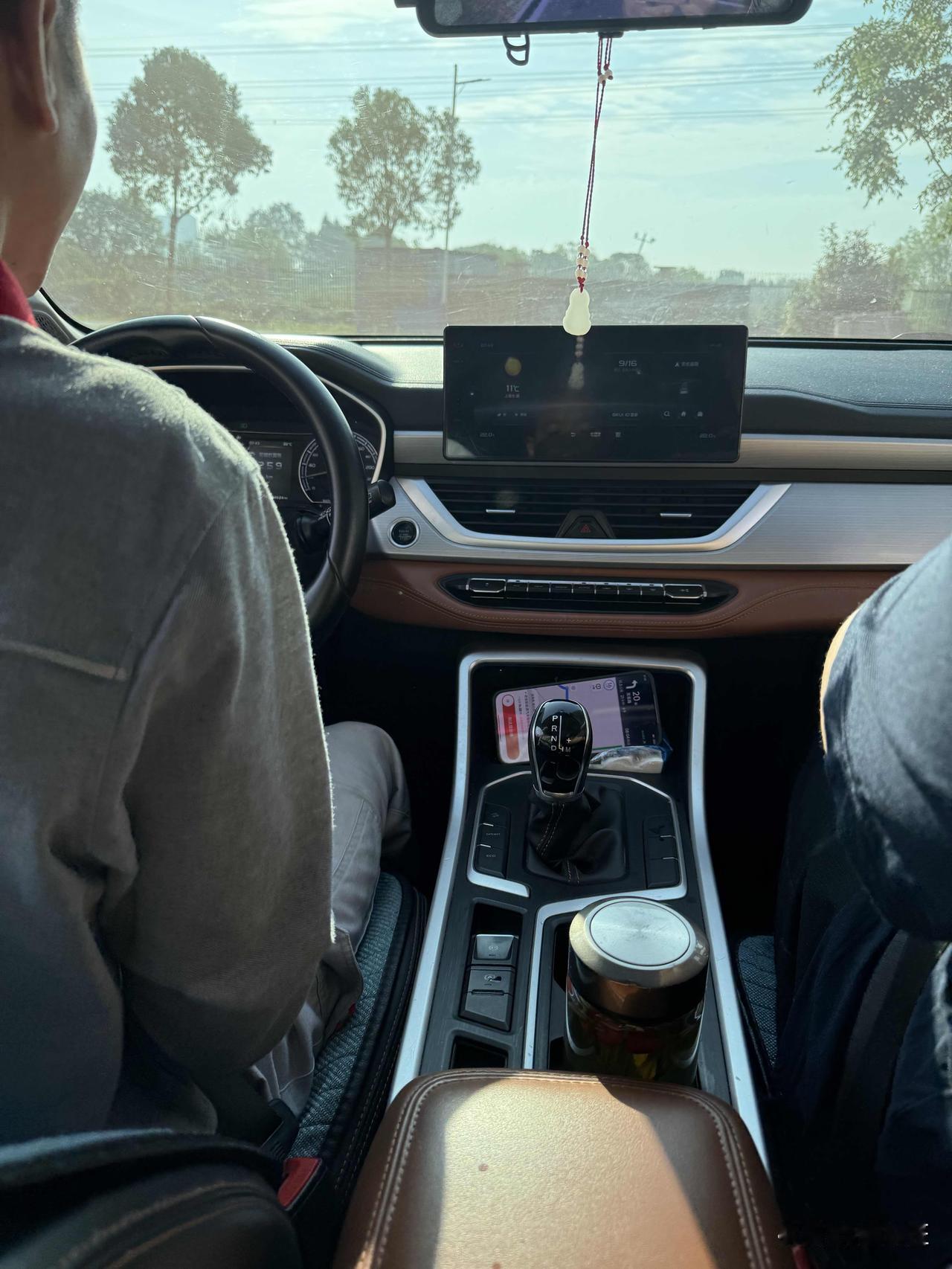 租车还是买车？网约车的师傅“现实”，我问“师傅这车好新啊，您这车开了多久”