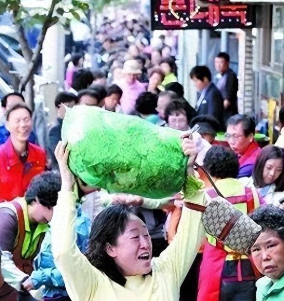 从“里子”到“面子”，韩国最自豪的两大产业，都被山东拿捏了韩国人总说泡菜和医美