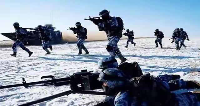 美国专家这次终于不吵架了。他们罕见地达成共识：等中国完成统一，华盛顿手里只剩一条