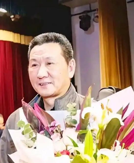 1985年，在老山战场上，曾经消灭敌人18人的战斗英雄杨启良，转业后却被当地恶霸