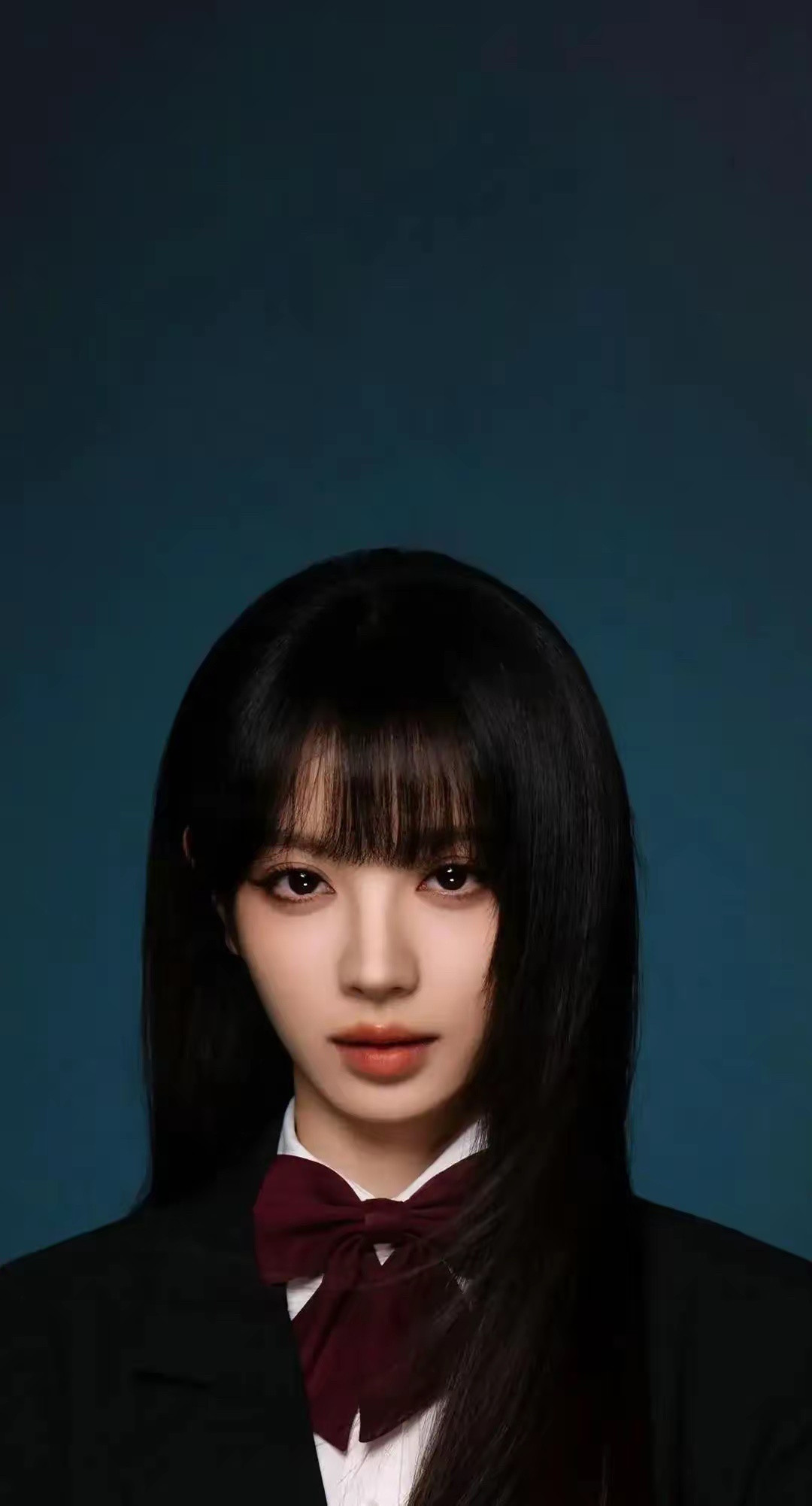 2亿，说换就换。赵露思出局，田曦薇空降。《十日终焉》剧组开机前一周，血淋淋的换角