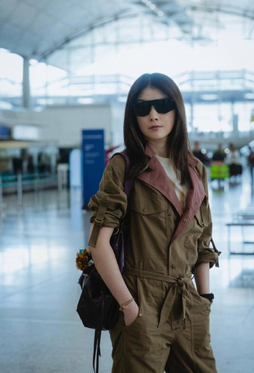 50多岁的陈慧琳，身材气质保持的真好，他是1972年出生的，今年已经53岁。依