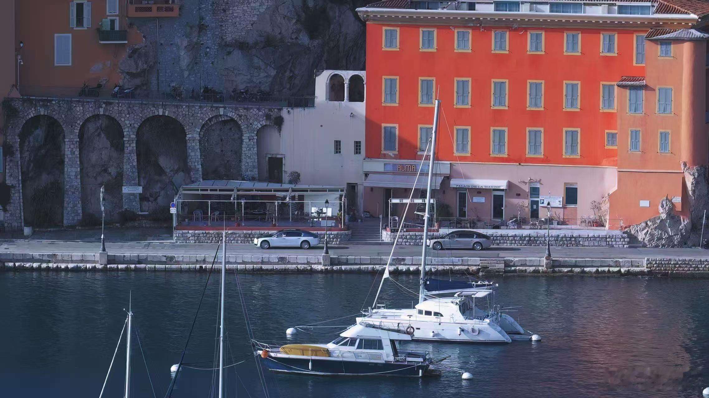 尊界12000公里穿越亚欧十国郭局太帅了，开尊界S800历经12000公里亚