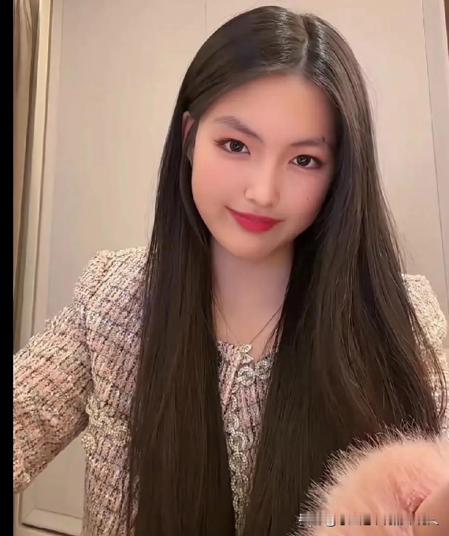 面相这事儿听着玄乎，我那学心理学的男闺蜜，瞅了眼王诗龄的照片，可算说出不少实在话