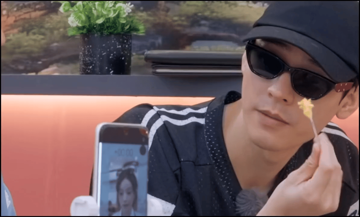 龚俊你给张晚意整这么多啊哈哈哈哈龚俊和张晚意的眼神我真的要笑拥怎么能两个人不同