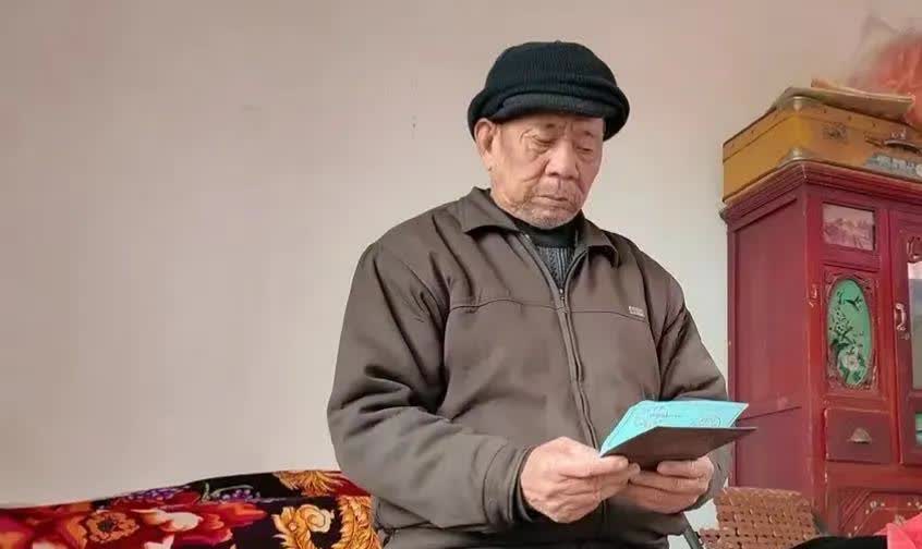 “莫名多出个孩子？”福建福州，一七旬单身老汉五保户资格突然被取消，询问后得知，老