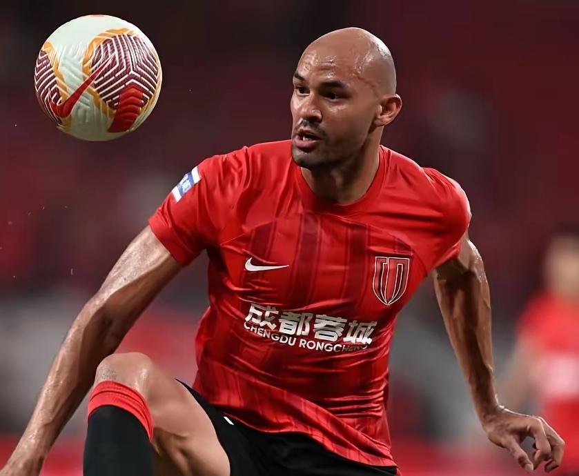 蓉城费利佩复出对战胜青岛西海岸帮助很大！费利佩受伤的两场联赛虽然蓉城取得一胜一平