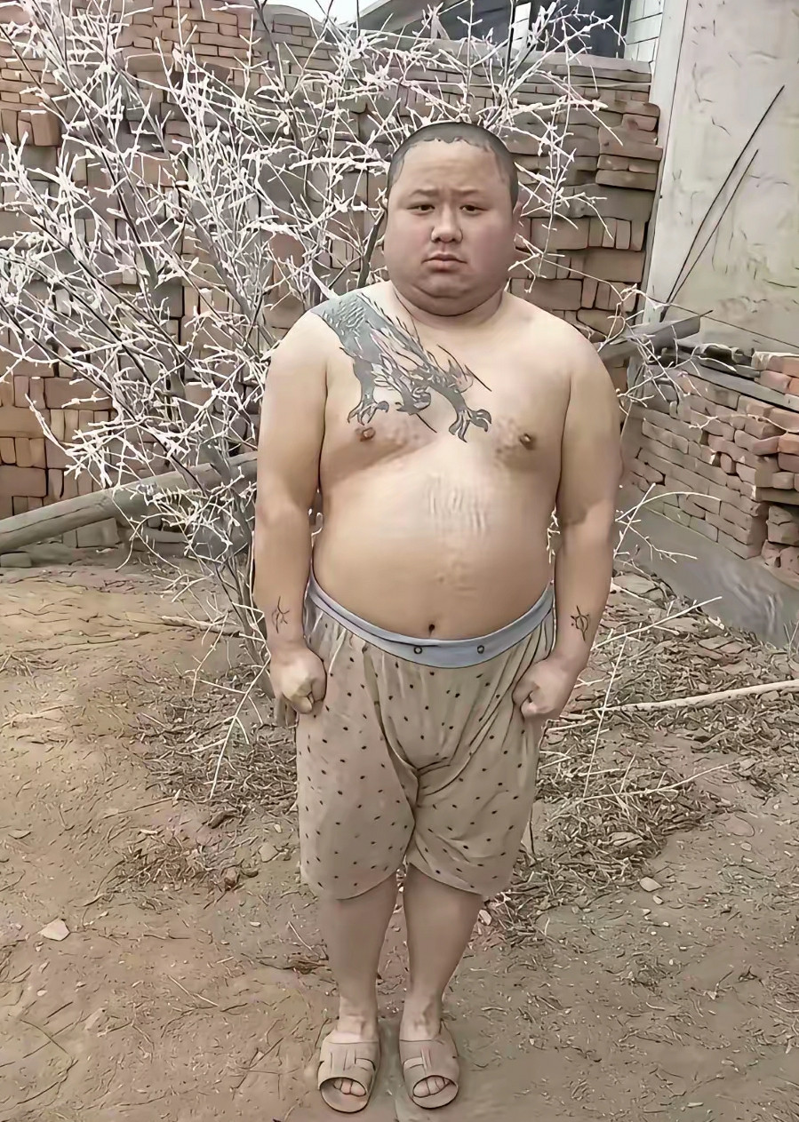 这身穿戴暴露了他的实力！