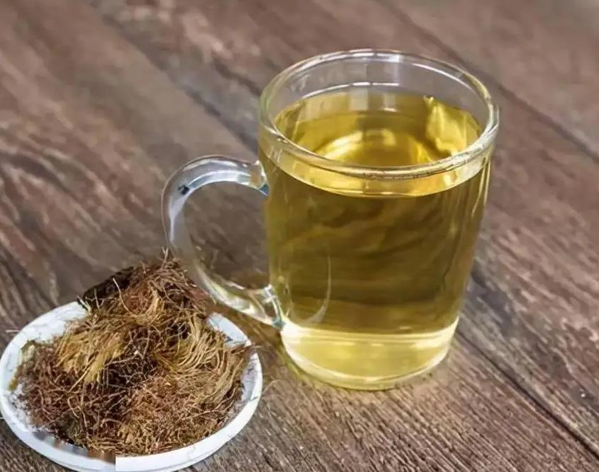 提醒中老年人：天热前备好这5物，远离心脑梗死，气温再高也不怕夏天一到，气温一