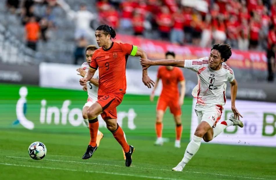 谁来接手国足帅位？国足0：2输给日本之后，久尔杰维奇铁定不能留任。不说别的，至