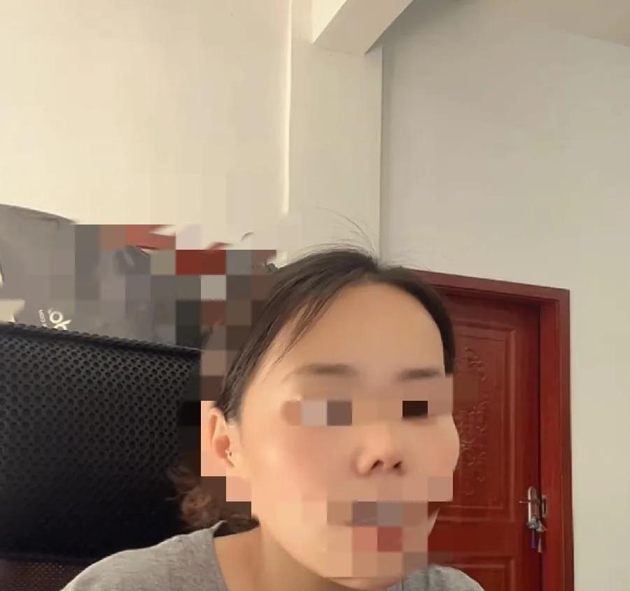 三石以前到底是做什么工作的？她真的和小青年是同事吗？在医保局上过班吗？三石直播