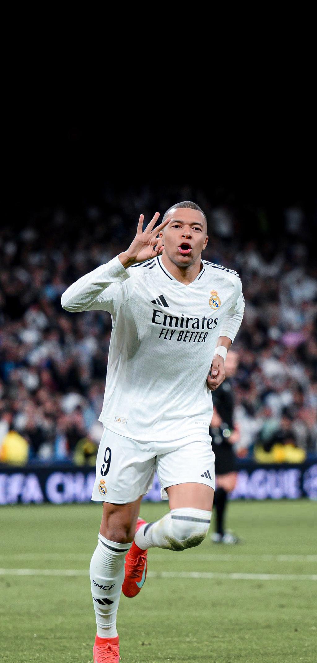 你注意到安切洛蒂季前训练的秘密没？他正在让姆巴佩——这个星球上最犀利的边路爆破