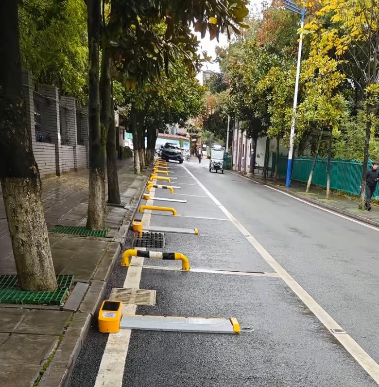 我其实并不会难过，因为我没有买房子，早些年在房价最高峰的1718年的时候，那时候