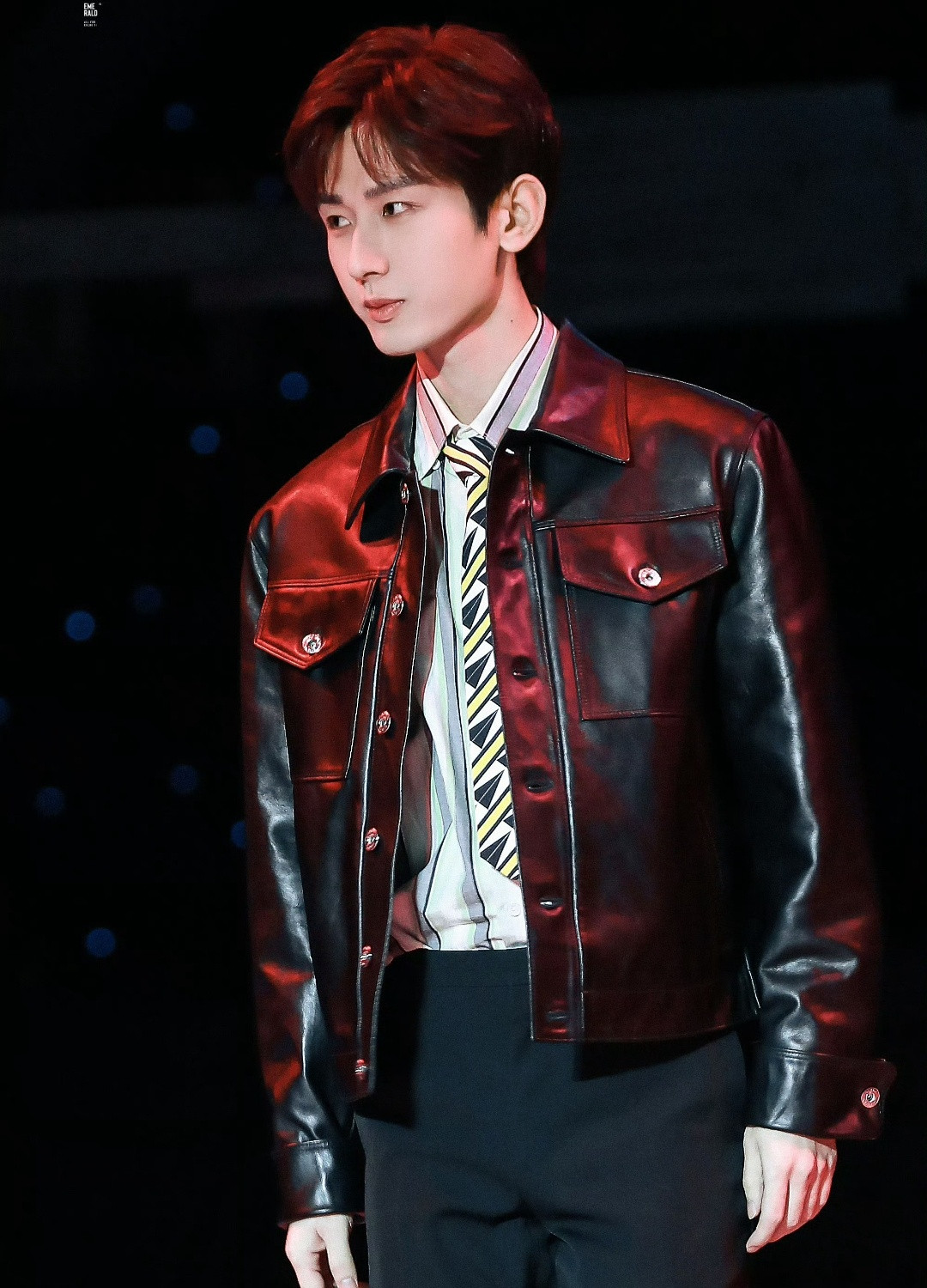 这个造型，这组图，如今再看还是百看不厌成毅