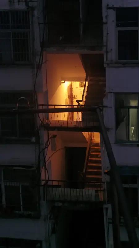 一支烟，毁了两条人命，这悲剧就发生在北京大兴。2025年3月5日晚，大兴区兴丰街