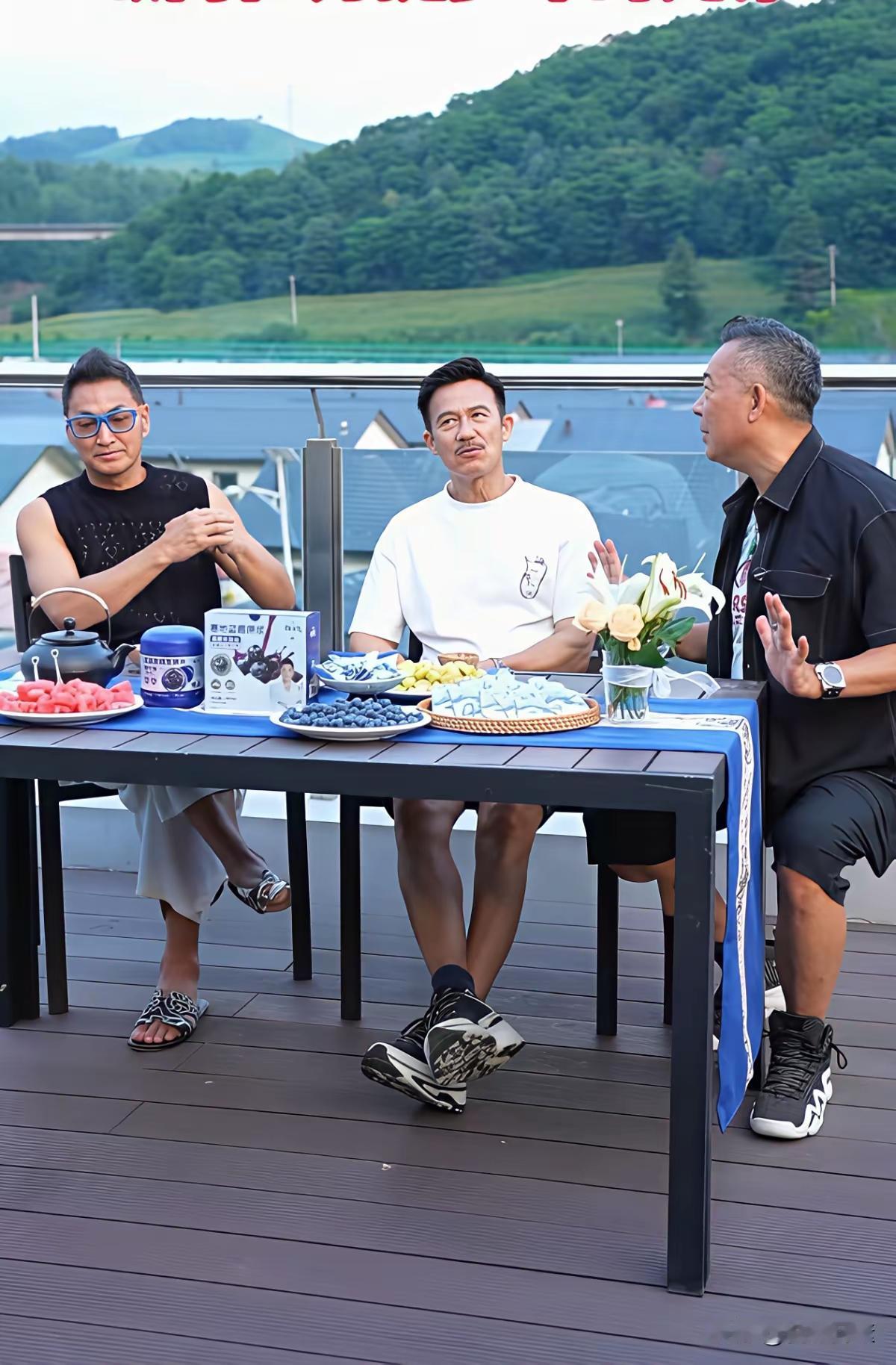 何家劲，李子雄，吴毅将