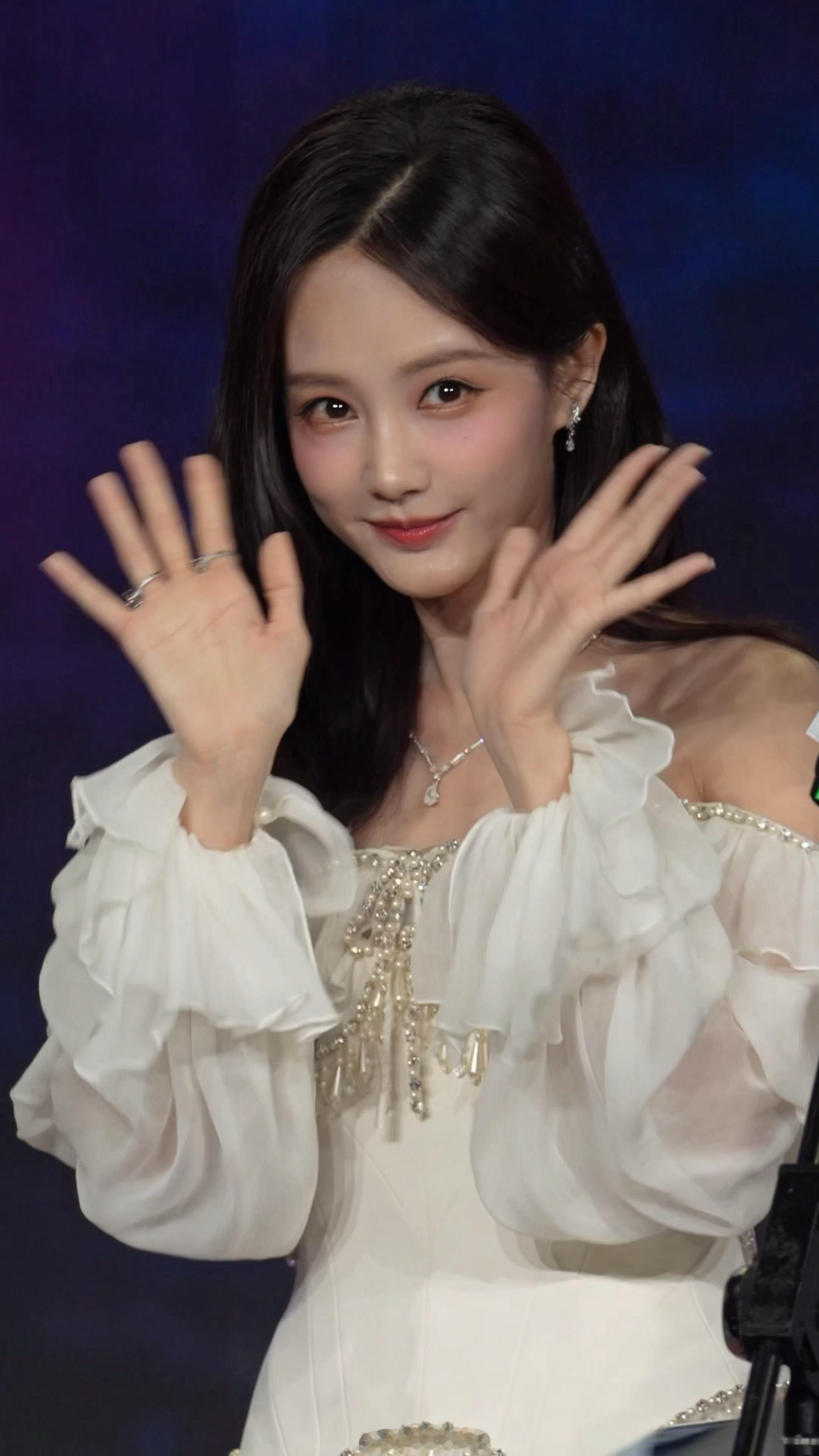 李一桐live图李一桐李一桐