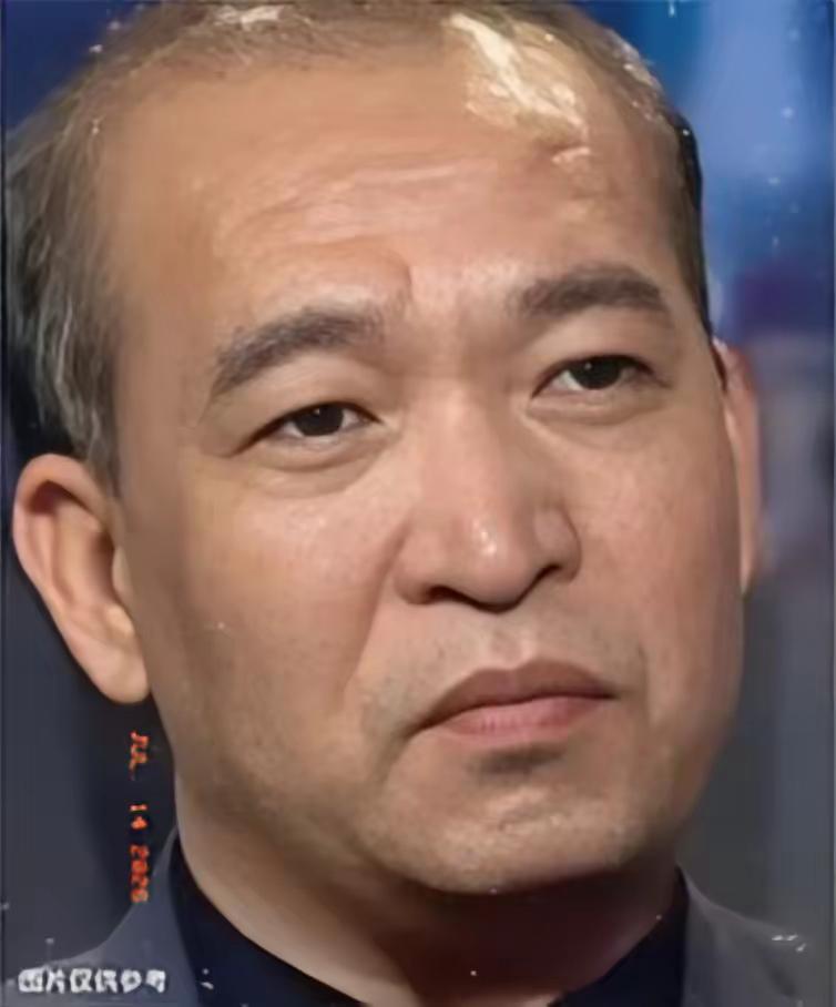 1981年秋天，二十七岁的赵泰来收到香港发来的电报，姨妈病危，让他立刻动身。他连