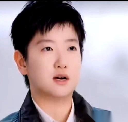 妈呀，今晚算是被孙颖莎这个小姑娘给上了一课。她说，人要像太阳。就这一句，我直