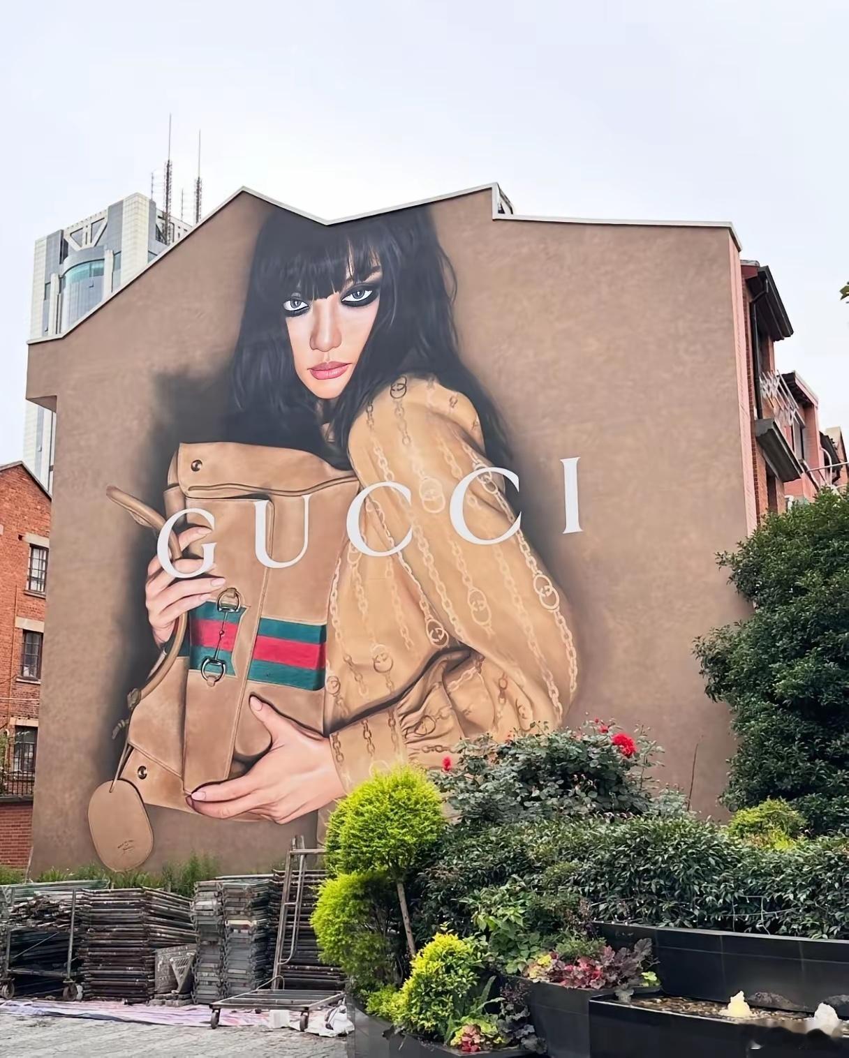 Gucci找的人好牛，如果不是看过全程，完全看不出来是画的