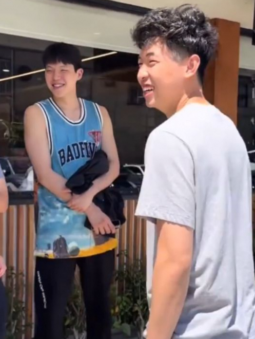 杨瀚森与崔永熙洛杉矶相聚今夏共逐NBA梦