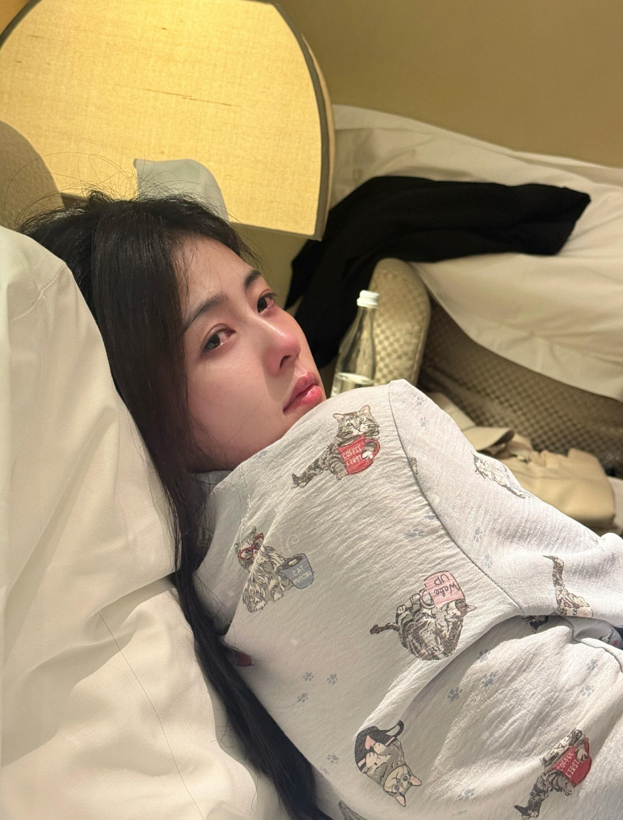 已被第一张俘获连病了的脸色都这么美….