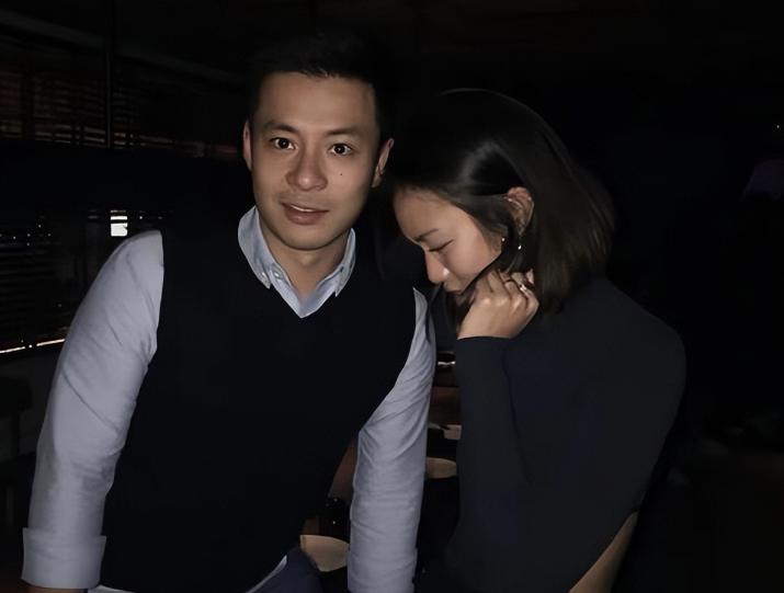 结婚了！终于结婚了~霍震霆亲自爆料，霍家老三霍启仁悄悄结婚啦！6月20日霍震