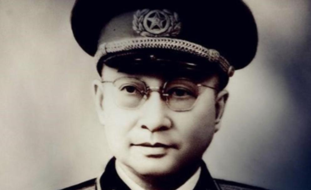 陈赓刚刚被选为候补委员，他开了个玩笑，周恩来当场厉声斥责：你怎么能这样胡说话？