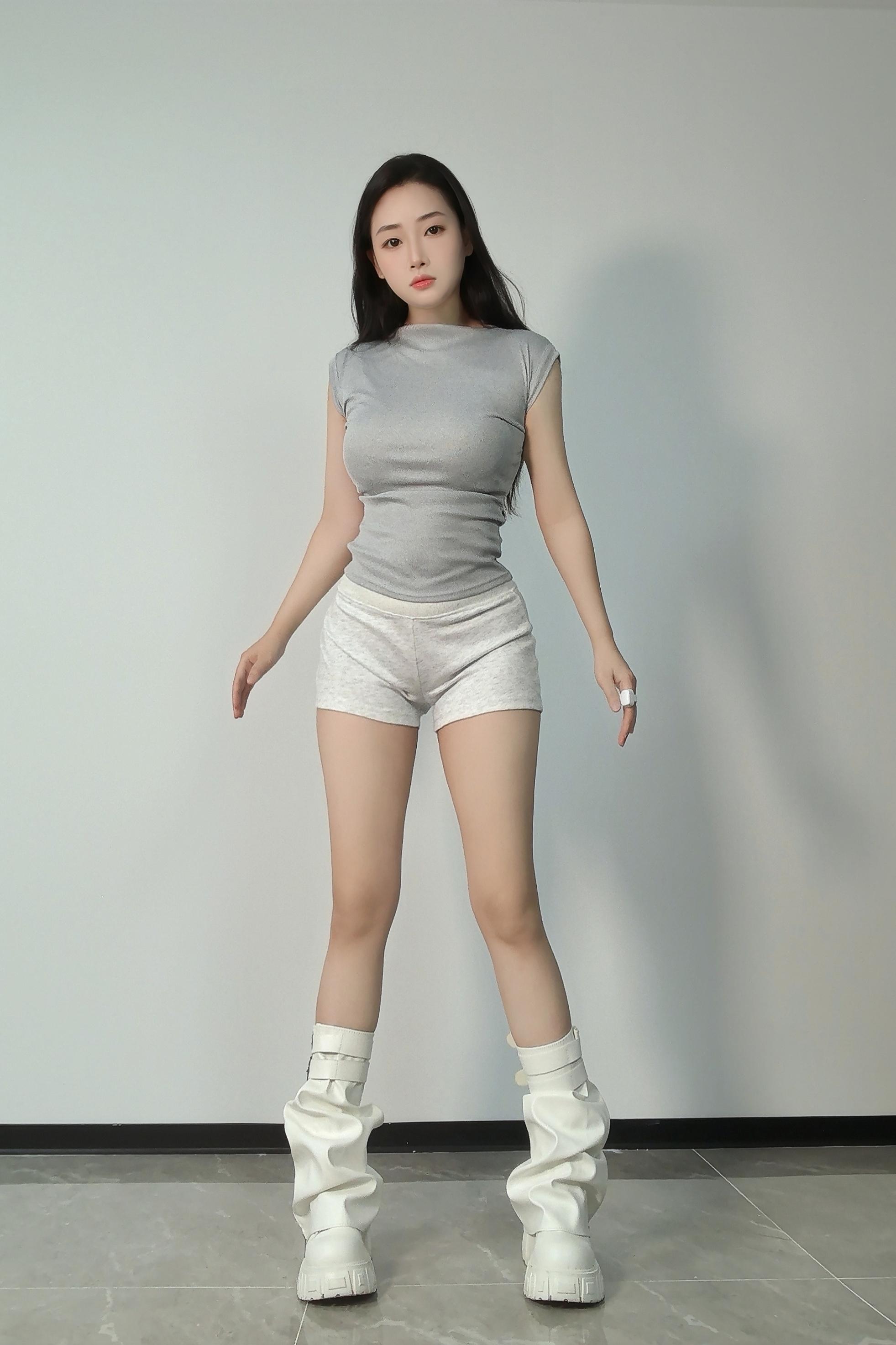 不喜欢我的让一让 让喜欢我的到前面来。