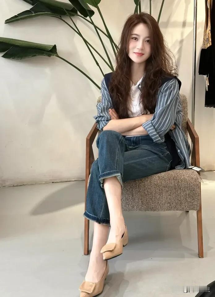 上午工作，下午围炉煮茶，共享这静逸时光。一切都那么美好