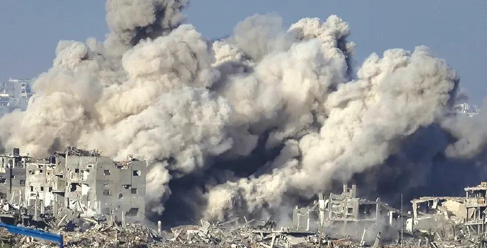 以色列彻底疯了！一个国家单挑几个国家，谁给以色列的胆量，让内塔尼亚胡这么肆无忌惮