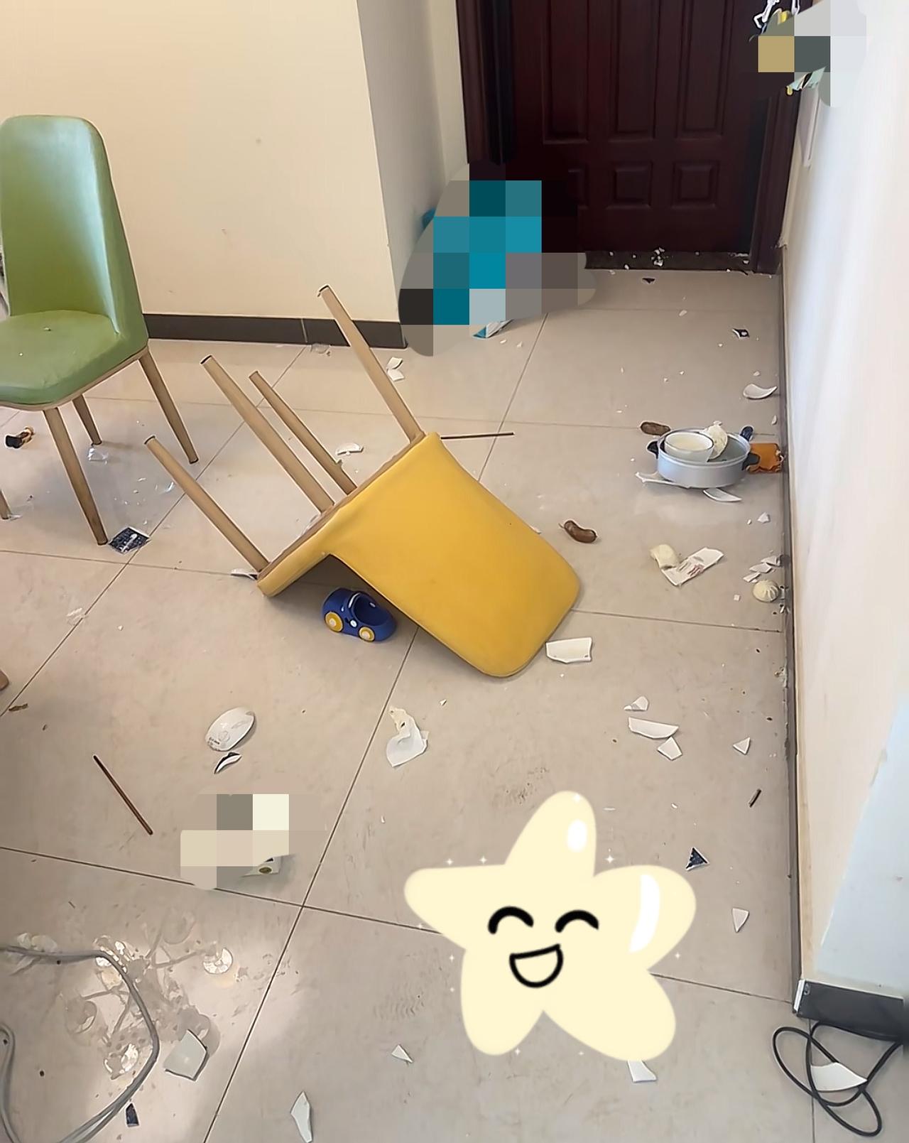 亲戚的儿子离婚了，听说是因为老婆出轨，跟了楼上的一个人，且被抓了现行。亲戚儿子气