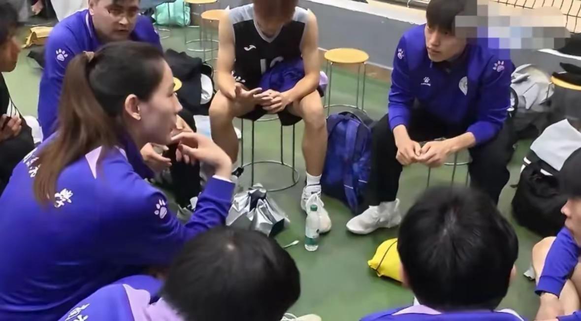 刁琳宇缺席集训原因曝光，不主打亚锦赛？中国女排已开始集训，先期的内容是爬山的体能