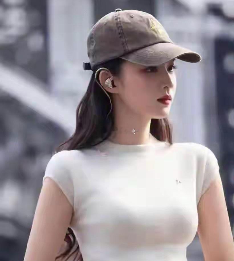 王楚然身材比例好好，路人直呼：内娱终于不是一味地追求白幼瘦了