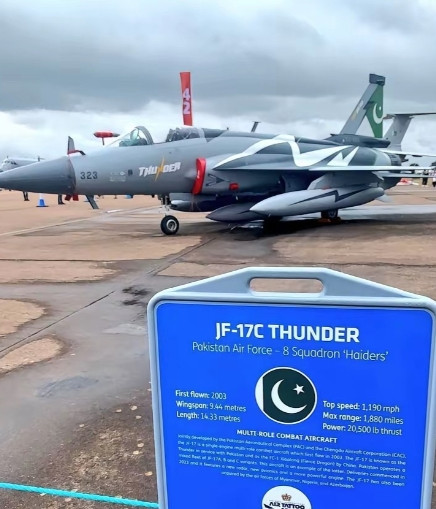 此次巴基斯坦参加英国航展时，展示的“枭龙”JF-17Block3公开信息显示，